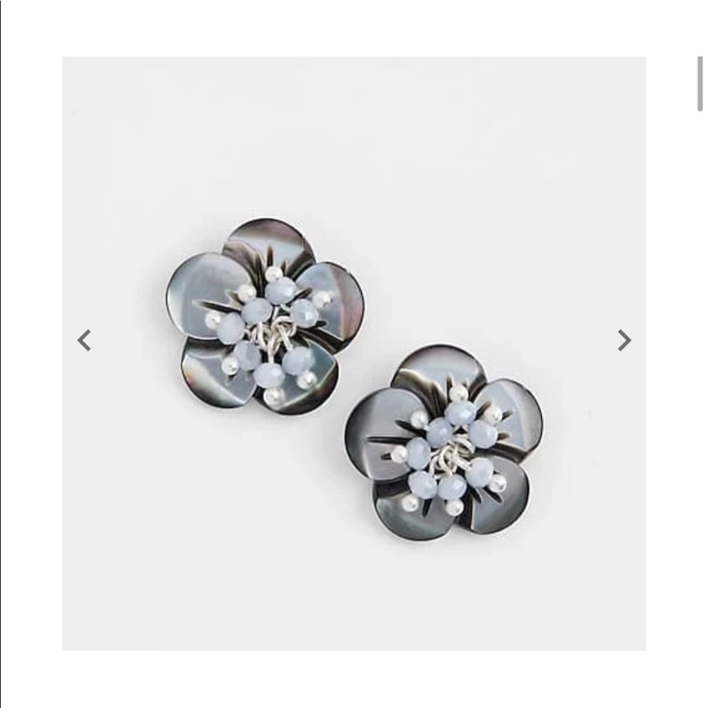 J.Jill shell flower stud earring